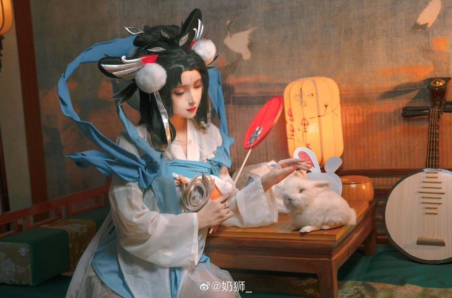 狂欢节的奶狮不咬人赫萝免费，摄影作品震撼呈现