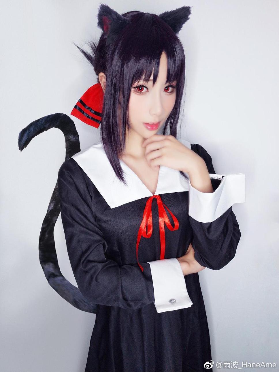 点开雨波haneame年龄的图片，酷炫cosplay瞬间呈现眼前